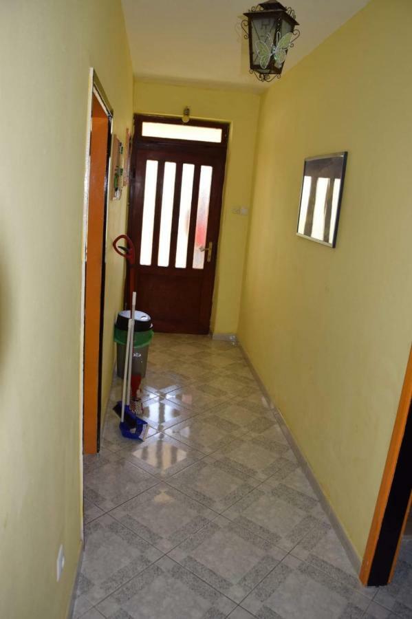 Apartman Linda Baska Voda Bagian luar foto